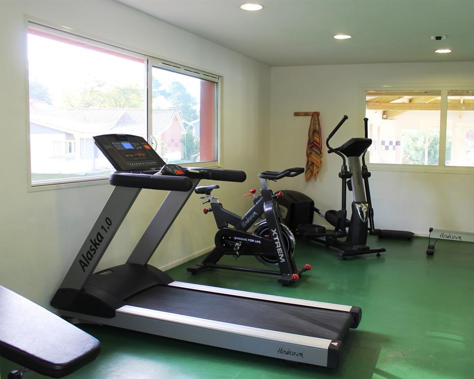 Residence Nemea Les Rives De Saint Brice อาเรส ภายนอก รูปภาพ