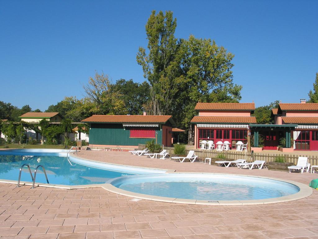Residence Nemea Les Rives De Saint Brice อาเรส ภายนอก รูปภาพ