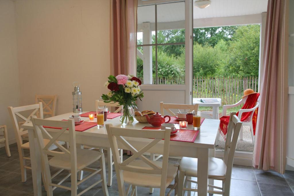 Residence Nemea Les Rives De Saint Brice อาเรส ห้อง รูปภาพ