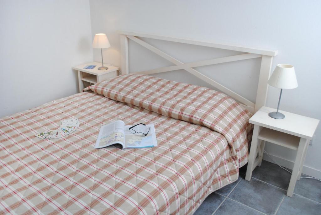 Residence Nemea Les Rives De Saint Brice อาเรส ภายนอก รูปภาพ