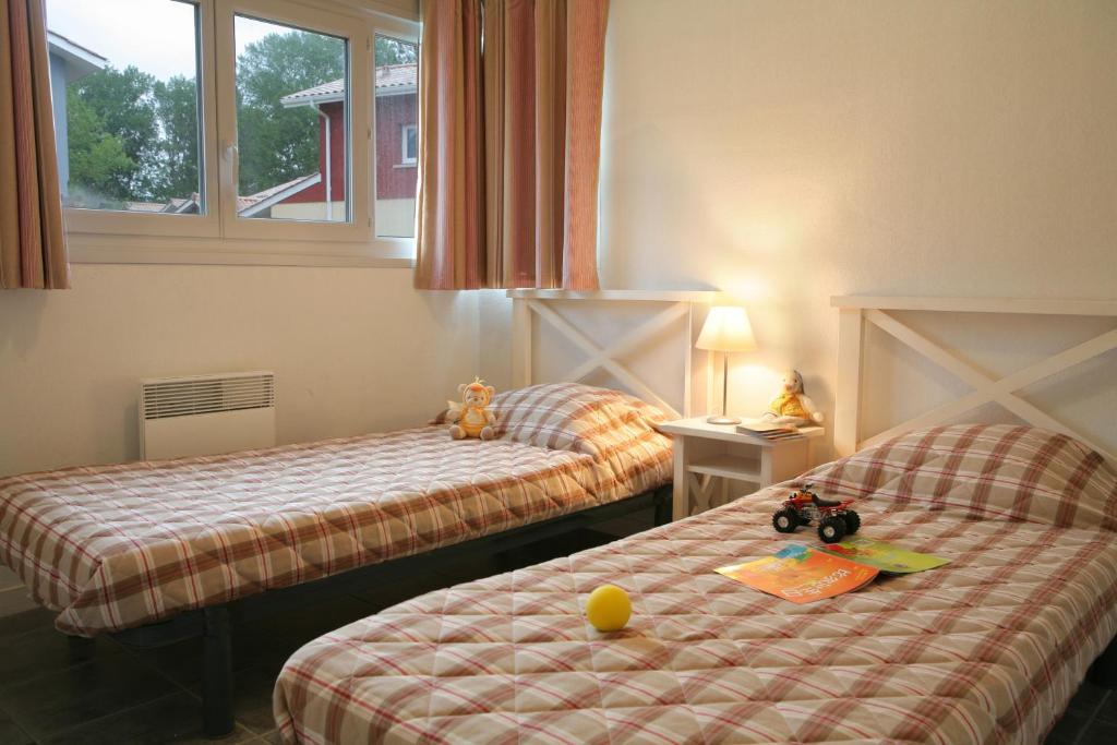 Residence Nemea Les Rives De Saint Brice อาเรส ภายนอก รูปภาพ