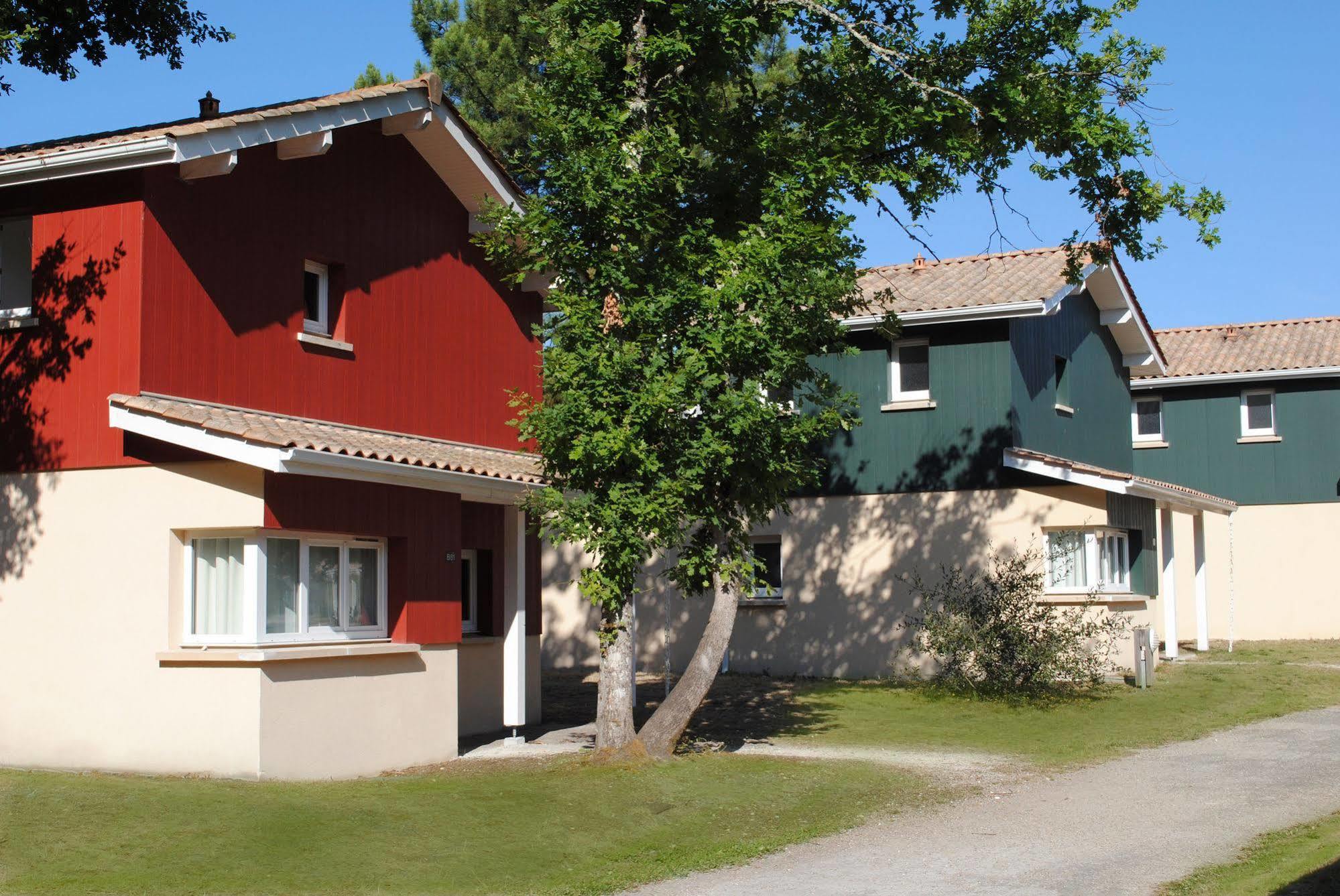 Residence Nemea Les Rives De Saint Brice อาเรส ภายนอก รูปภาพ